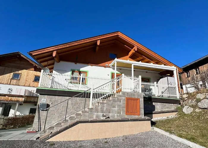 Maximilian Apartment