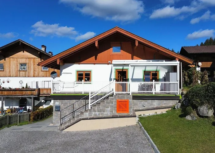 Maximilian Apartment