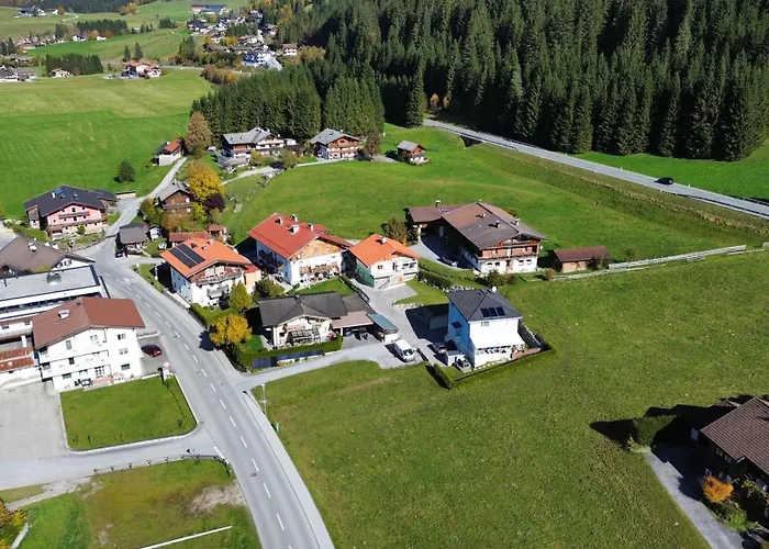 Maximilian Apartment