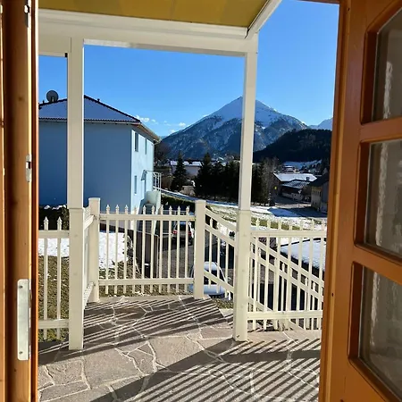 Maximilian Apartment